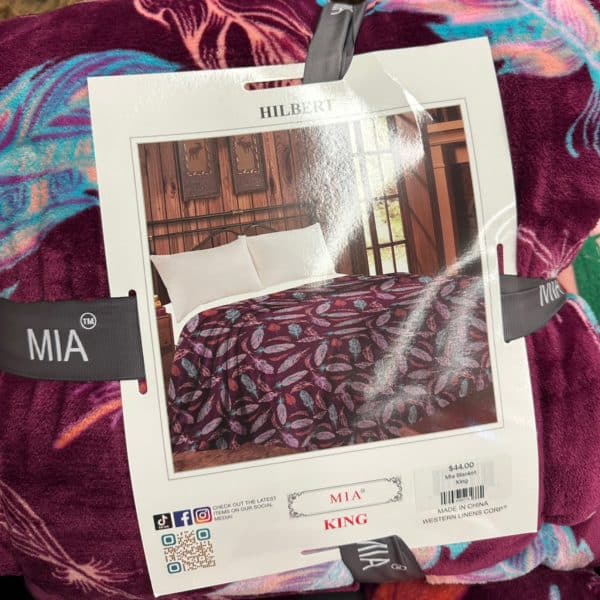 Mia Blanket Hilbert