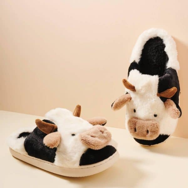 Cow Basic Fuzzy Slippers: Medium