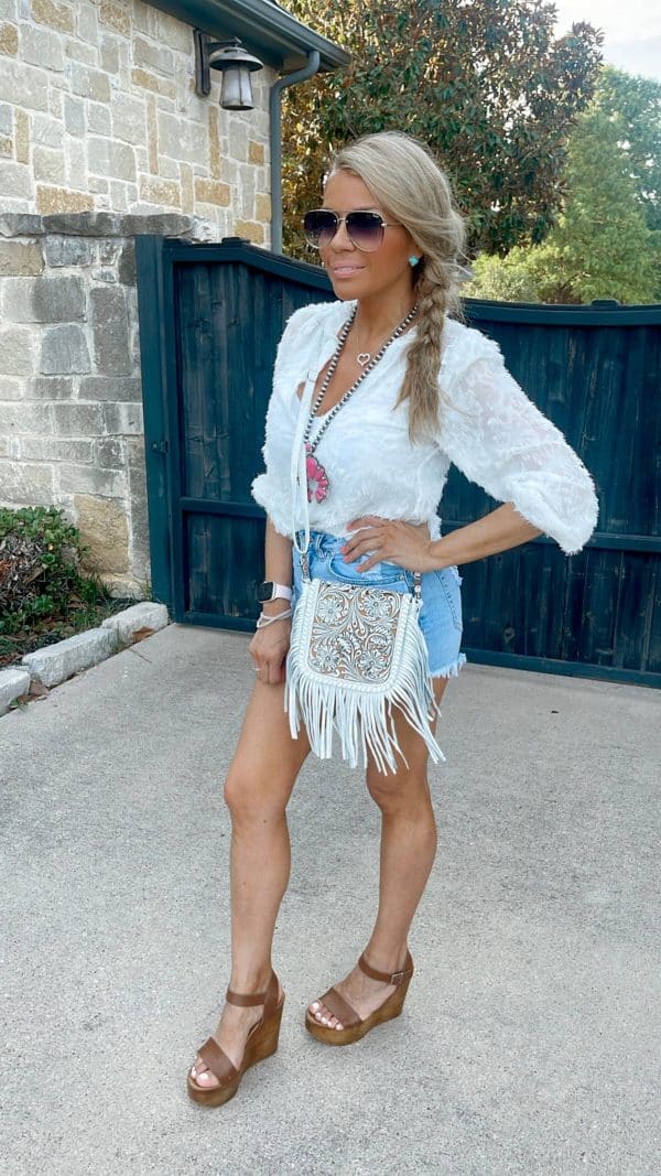 THE LEXIE CROSSBODY- WHITE - Lasercut Fringe Crossbody Purse: SMALL - WHITE + TAN